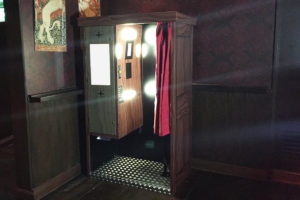 photo-cabin-model-e-photo-booth2